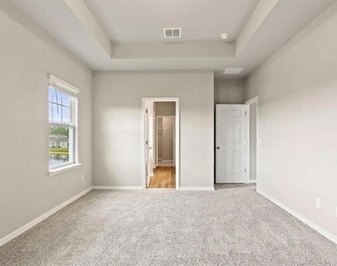 2908 Meleto Boulevard - Photo Thumbnail 18