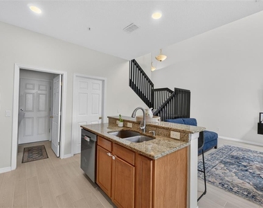 6086 Chapledale Dr - Photo Thumbnail 11