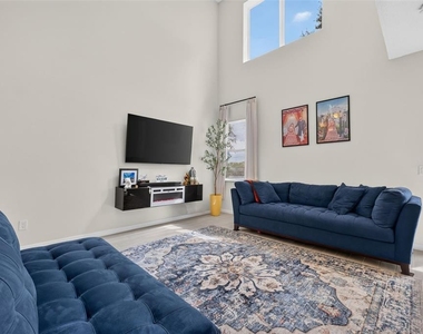 6086 Chapledale Dr - Photo Thumbnail 4
