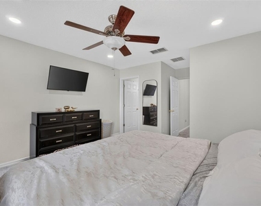 6086 Chapledale Dr - Photo Thumbnail 20