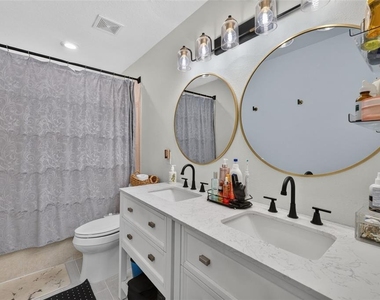 6086 Chapledale Dr - Photo Thumbnail 22