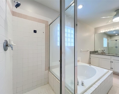 900 W Charing Cross Circle - Photo Thumbnail 46