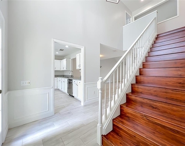 900 W Charing Cross Circle - Photo Thumbnail 32