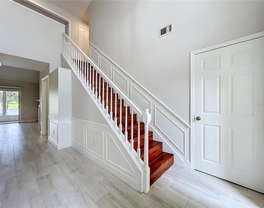 900 W Charing Cross Circle - Photo Thumbnail 9