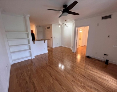 304 E South Street - Photo Thumbnail 8