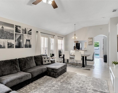 419 Rona Lane - Photo Thumbnail 9