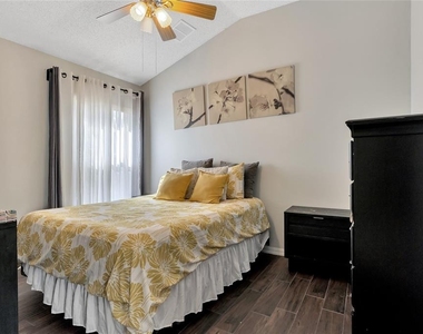419 Rona Lane - Photo Thumbnail 28