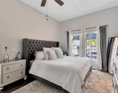 419 Rona Lane - Photo Thumbnail 24