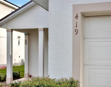 419 Rona Lane - Photo Thumbnail 3