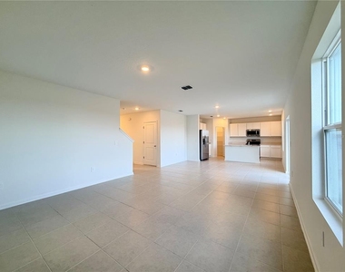 2786 Pennachio Drive - Photo Thumbnail 7