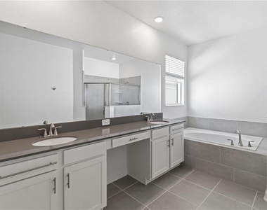 3000 Ella Way - Photo Thumbnail 21