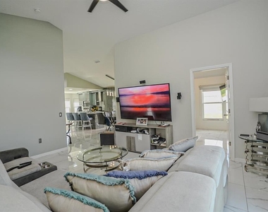 550 Fox Loop - Photo Thumbnail 3