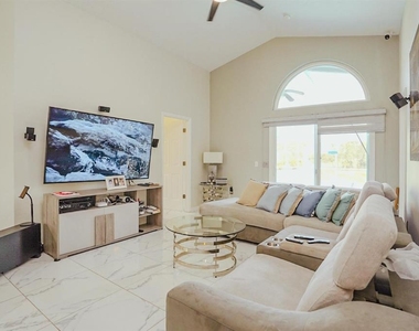 550 Fox Loop - Photo Thumbnail 5