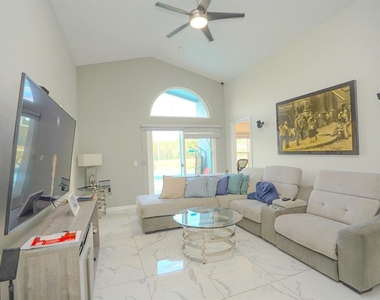 550 Fox Loop - Photo Thumbnail 4