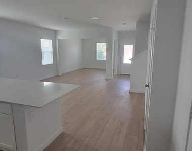 5117 Marlberry Court - Photo Thumbnail 4