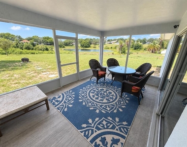 1325 Oakwood Court - Photo Thumbnail 16