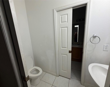 456 Waterford Way - Photo Thumbnail 13