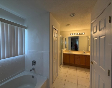 456 Waterford Way - Photo Thumbnail 7