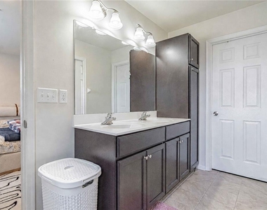 1499 Black Forest Drive - Photo Thumbnail 17