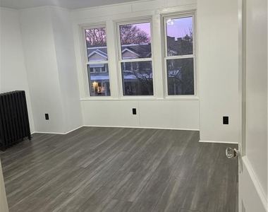 2014 W Green Street - Photo Thumbnail 7