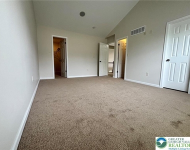 1537 Cambridge Drive - Photo Thumbnail 14