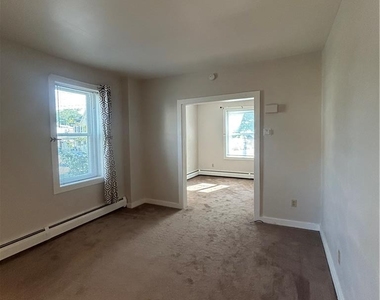 431 Maple Street - Photo Thumbnail 3