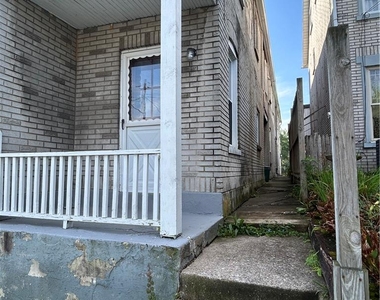 431 Maple Street - Photo Thumbnail 12
