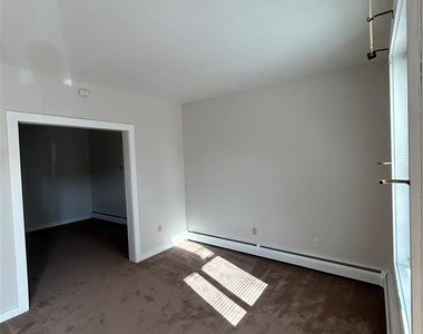 431 Maple Street - Photo Thumbnail 2