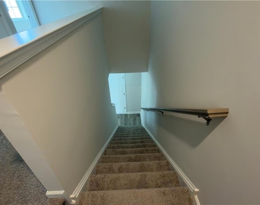 8204 Alexander Court - Photo Thumbnail 14