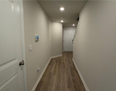 8204 Alexander Court - Photo Thumbnail 3