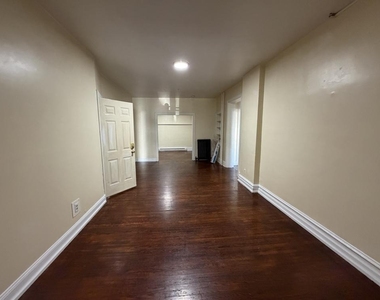 848 N 7th Street - Photo Thumbnail 3