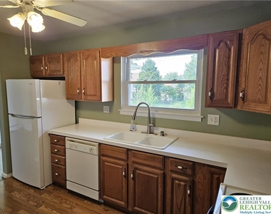 2141 Aster Road - Photo Thumbnail 8
