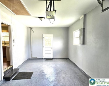 2141 Aster Road - Photo Thumbnail 10