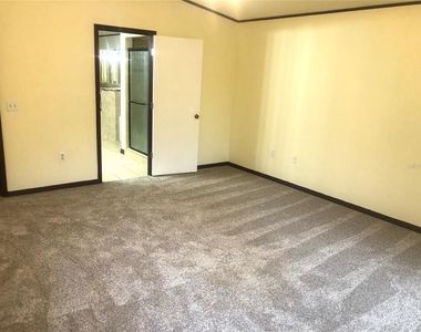 1115 Old Polk City Road - Photo Thumbnail 6