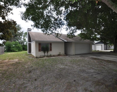828 Cinnamon Drive E - Photo Thumbnail 2
