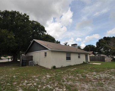 828 Cinnamon Drive E - Photo Thumbnail 18