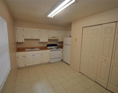 3812 Deeson Road - Photo Thumbnail 6