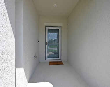 2028 Rosewood Circle - Photo Thumbnail 2