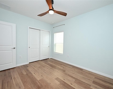 2028 Rosewood Circle - Photo Thumbnail 31