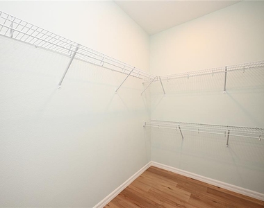 2028 Rosewood Circle - Photo Thumbnail 20