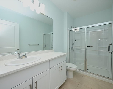 2028 Rosewood Circle - Photo Thumbnail 32