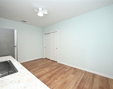 2028 Rosewood Circle - Photo Thumbnail 35