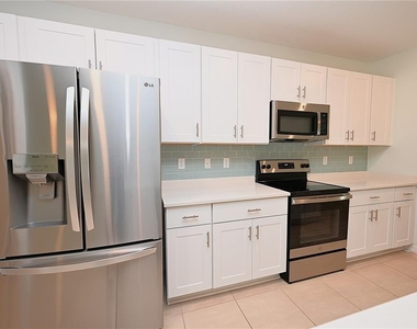 2028 Rosewood Circle - Photo Thumbnail 9
