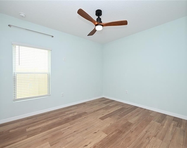 2028 Rosewood Circle - Photo Thumbnail 30