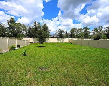 2028 Rosewood Circle - Photo Thumbnail 43
