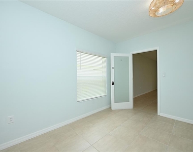 2028 Rosewood Circle - Photo Thumbnail 26