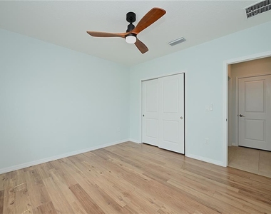 2028 Rosewood Circle - Photo Thumbnail 38