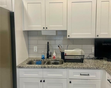 1117 Avenue H - Photo Thumbnail 1