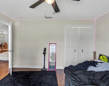 2000 Country Manor Street - Photo Thumbnail 20