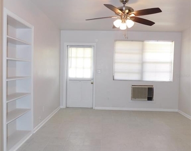 552 Ne 5th Avenue - Photo Thumbnail 1